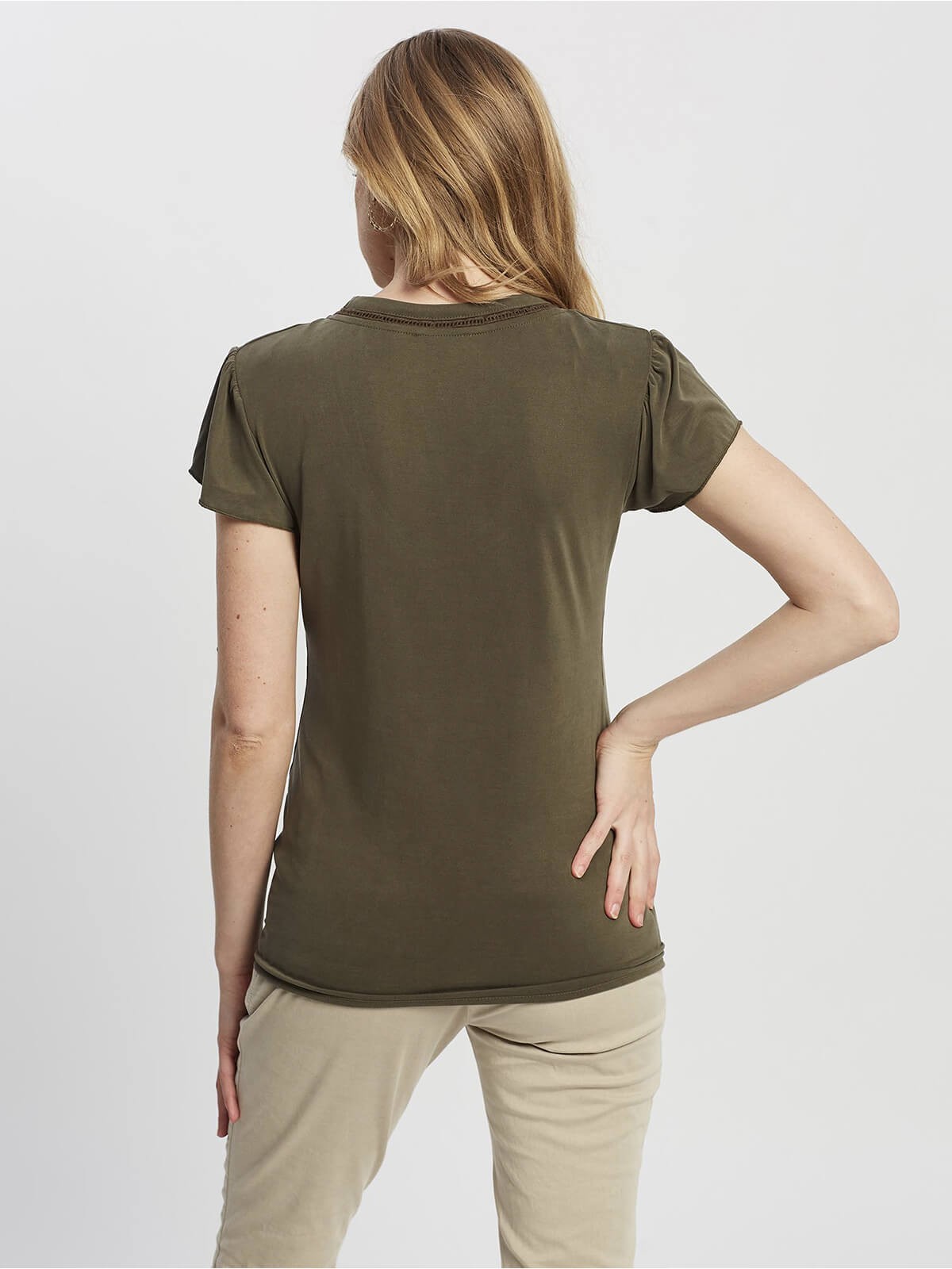 knotted maternity shirt - back