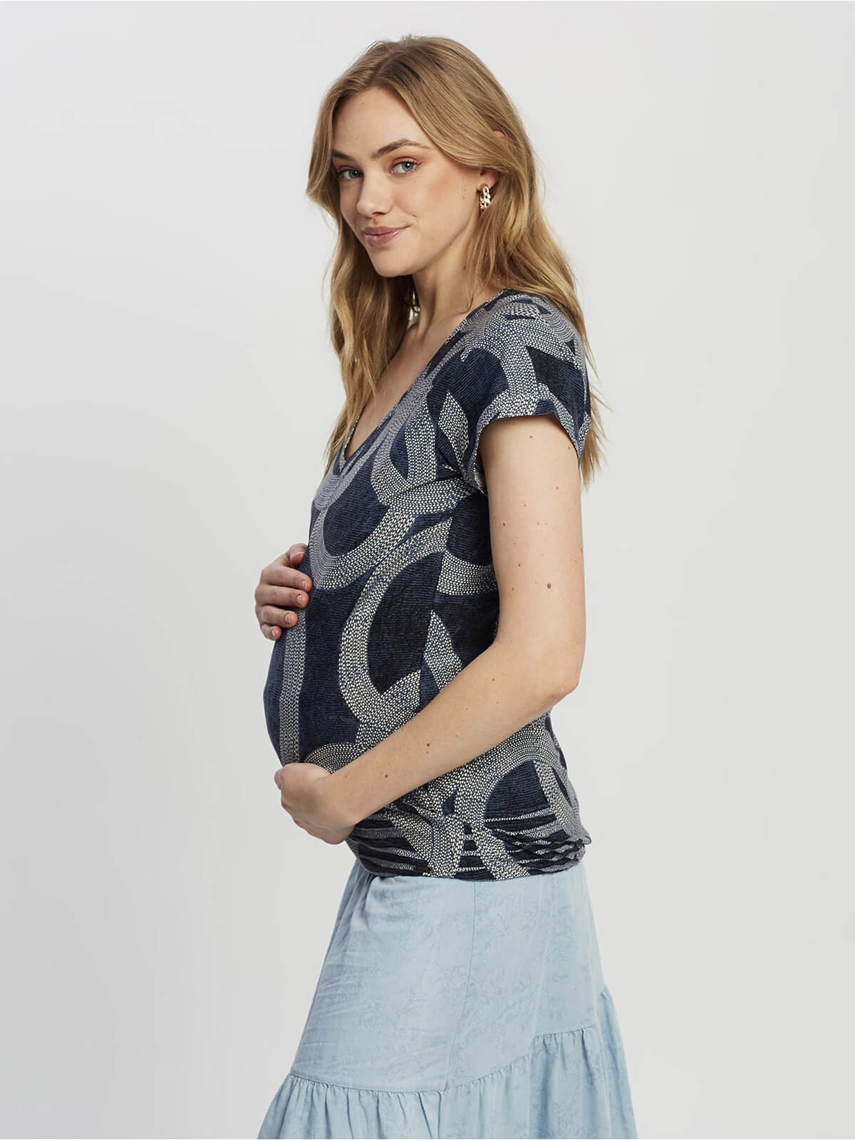 v-neck nursing top - dessin
