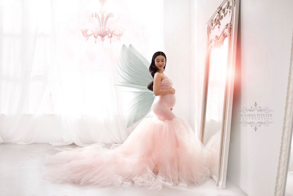 maternity photo shoot by alloria winter studios