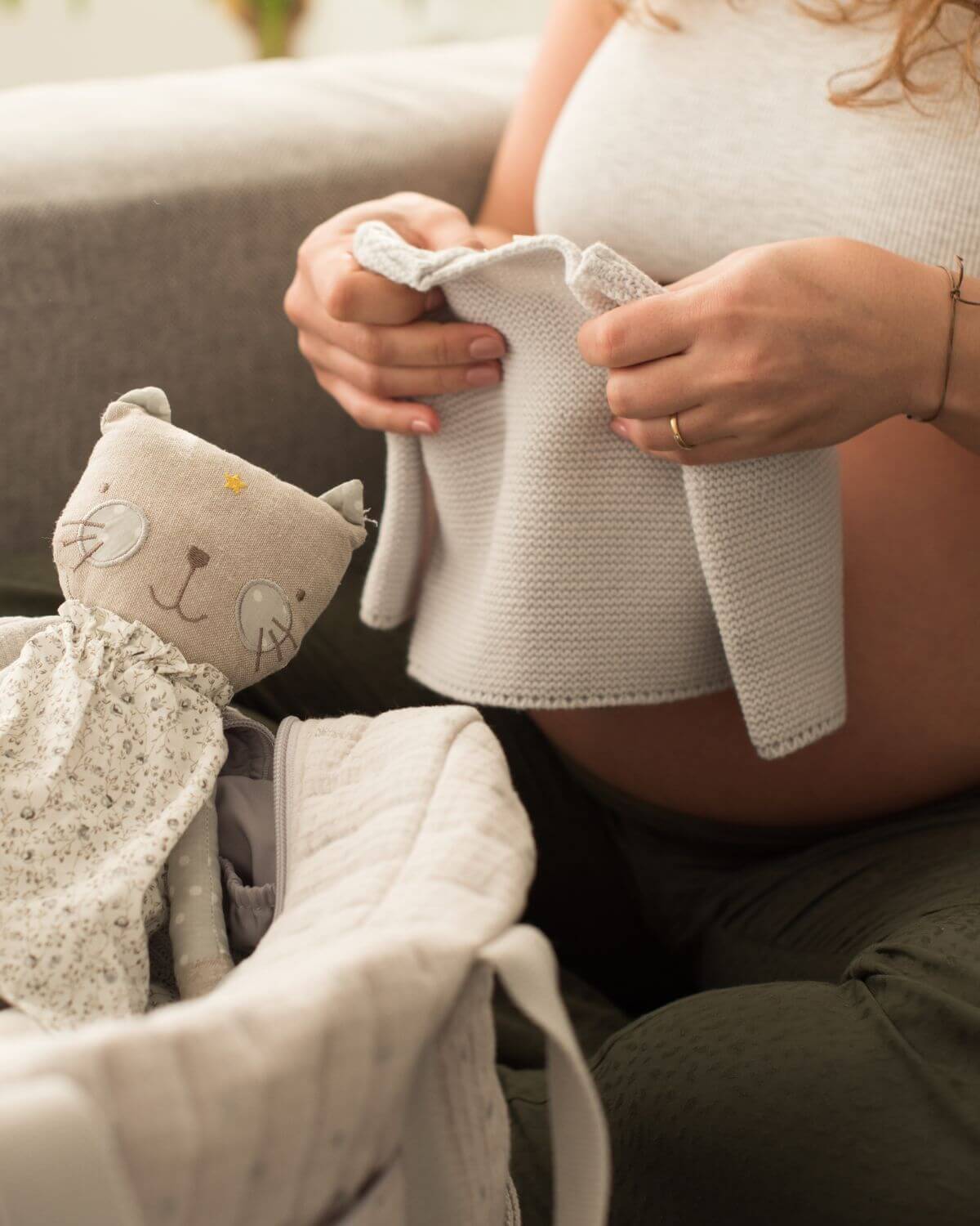 Hospital Bag Must-Haves for Labor and Delivery: A Complete Checklist -  Truly Katie